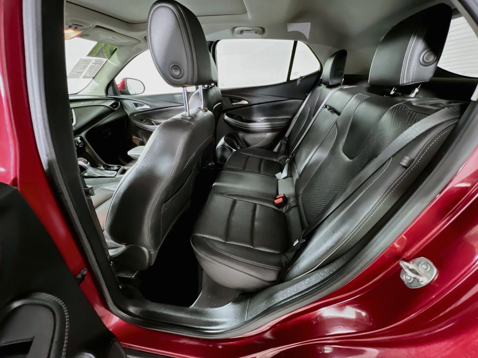 Used 2021 Red Buick Essence image 26