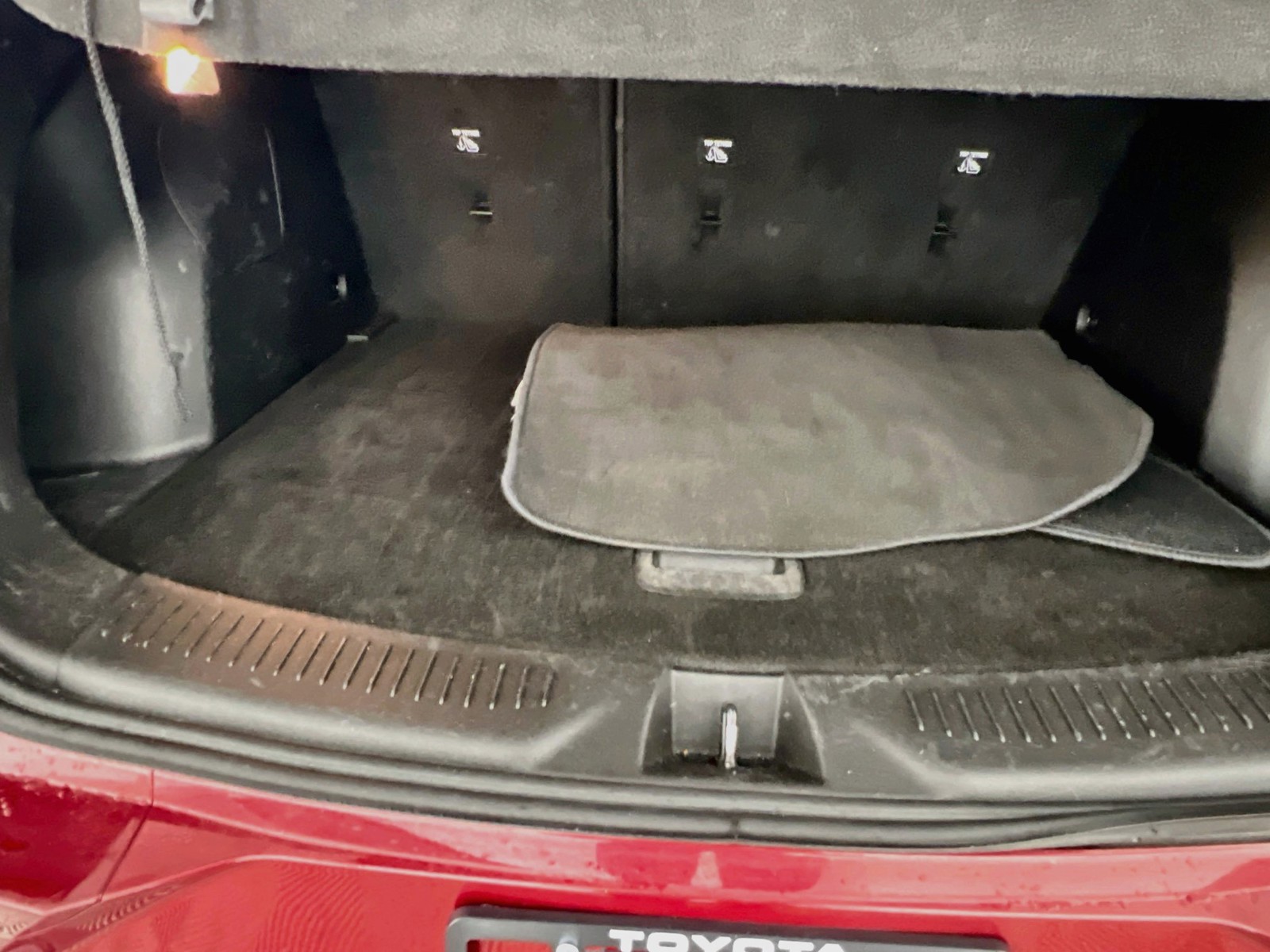 Used 2021 Red Buick Essence image 31