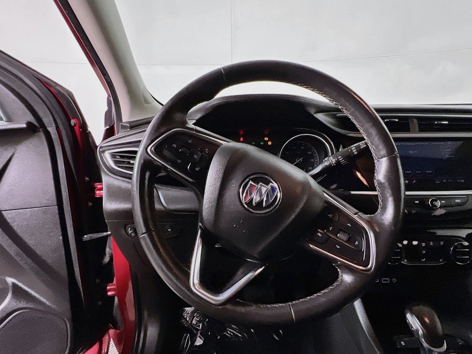 Used 2021 Red Buick Essence image 15