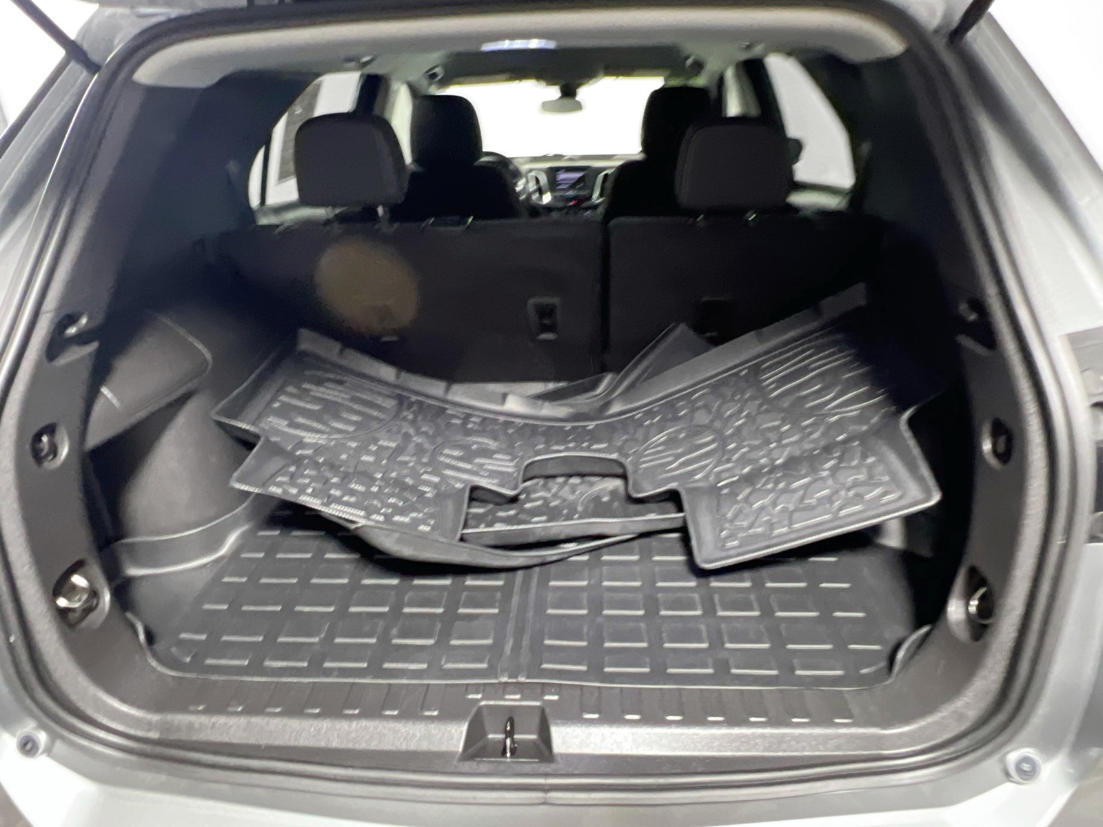Used 2023 Gray Chevrolet LS image 31