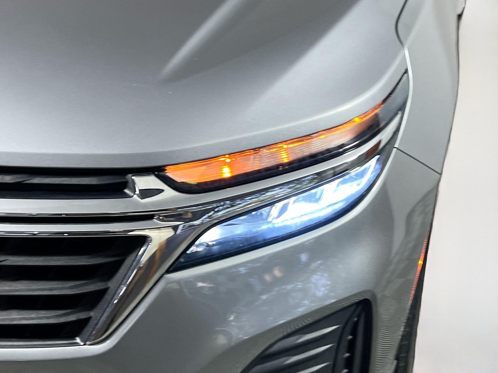 Used 2023 Gray Chevrolet LS image 9