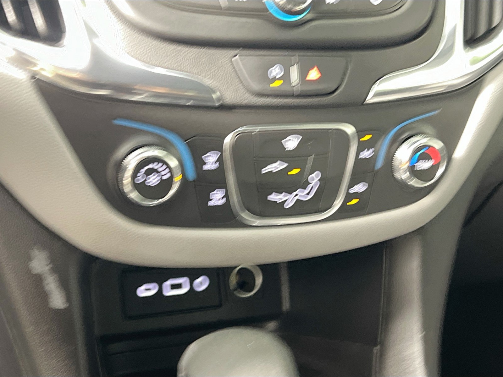 Used 2023 Gray Chevrolet LS image 23