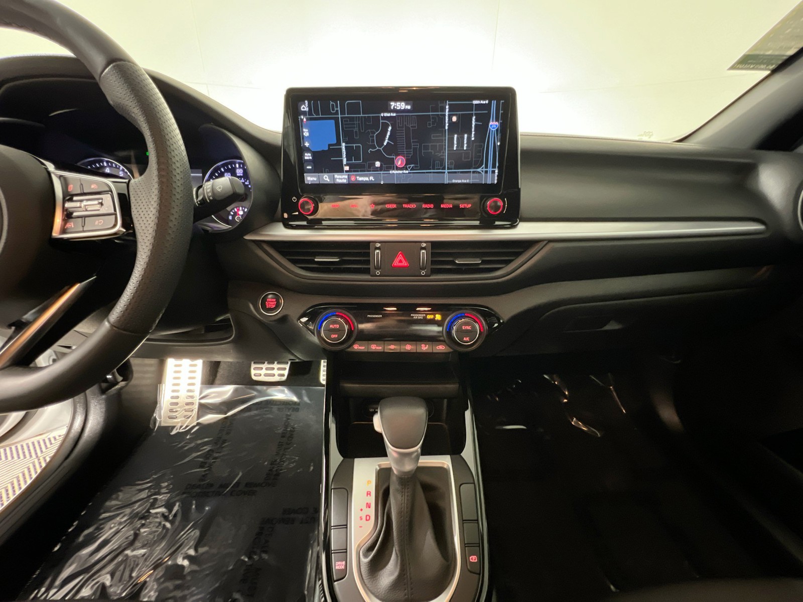 Used 2023 White Kia GT-Line image 22