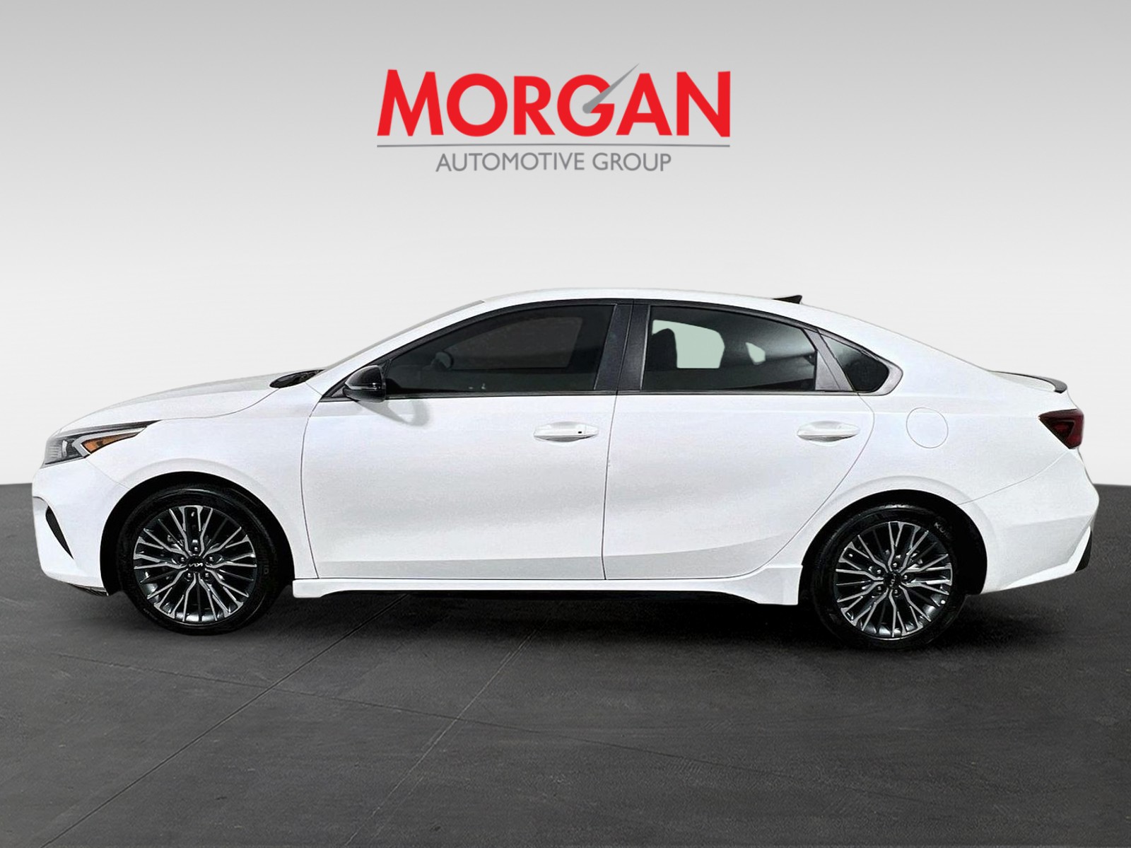 Used 2023 White Kia GT-Line image 6