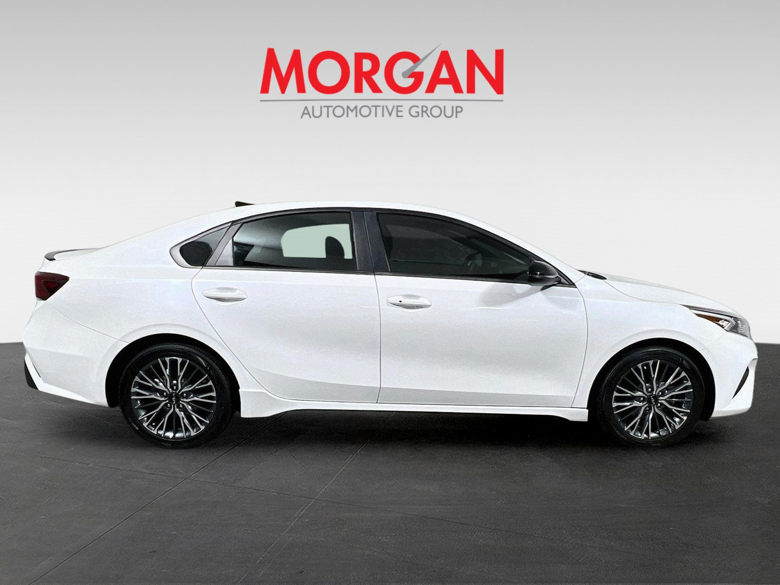 Used 2023 White Kia GT-Line image 2