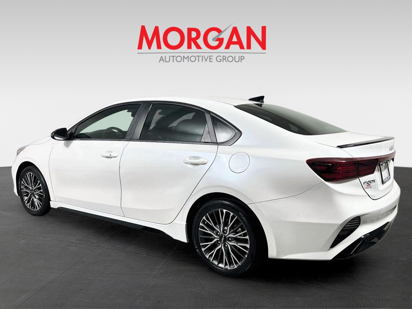 Used 2023 White Kia GT-Line image 5