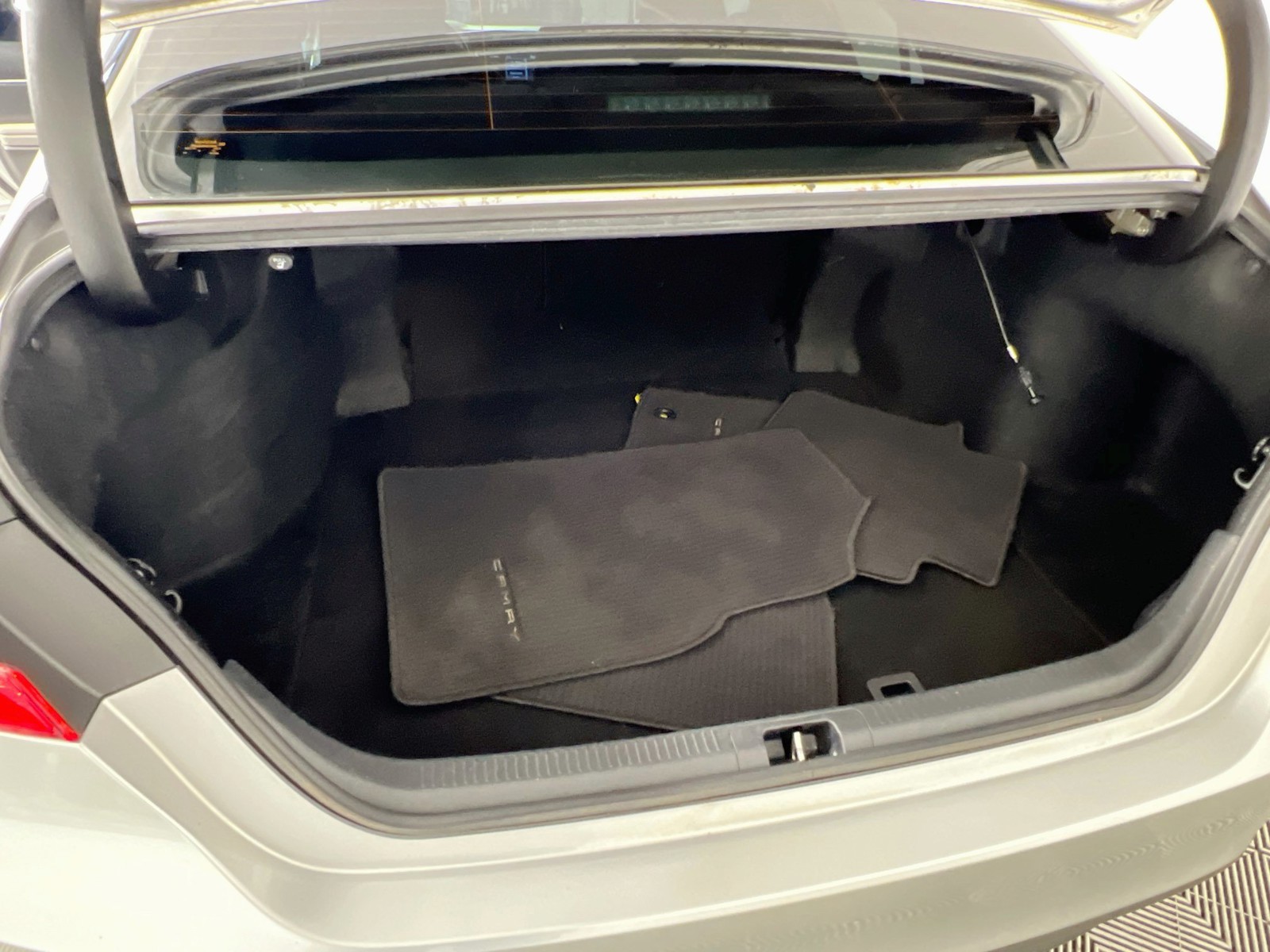 Used 2019 Silver Toyota LE image 30