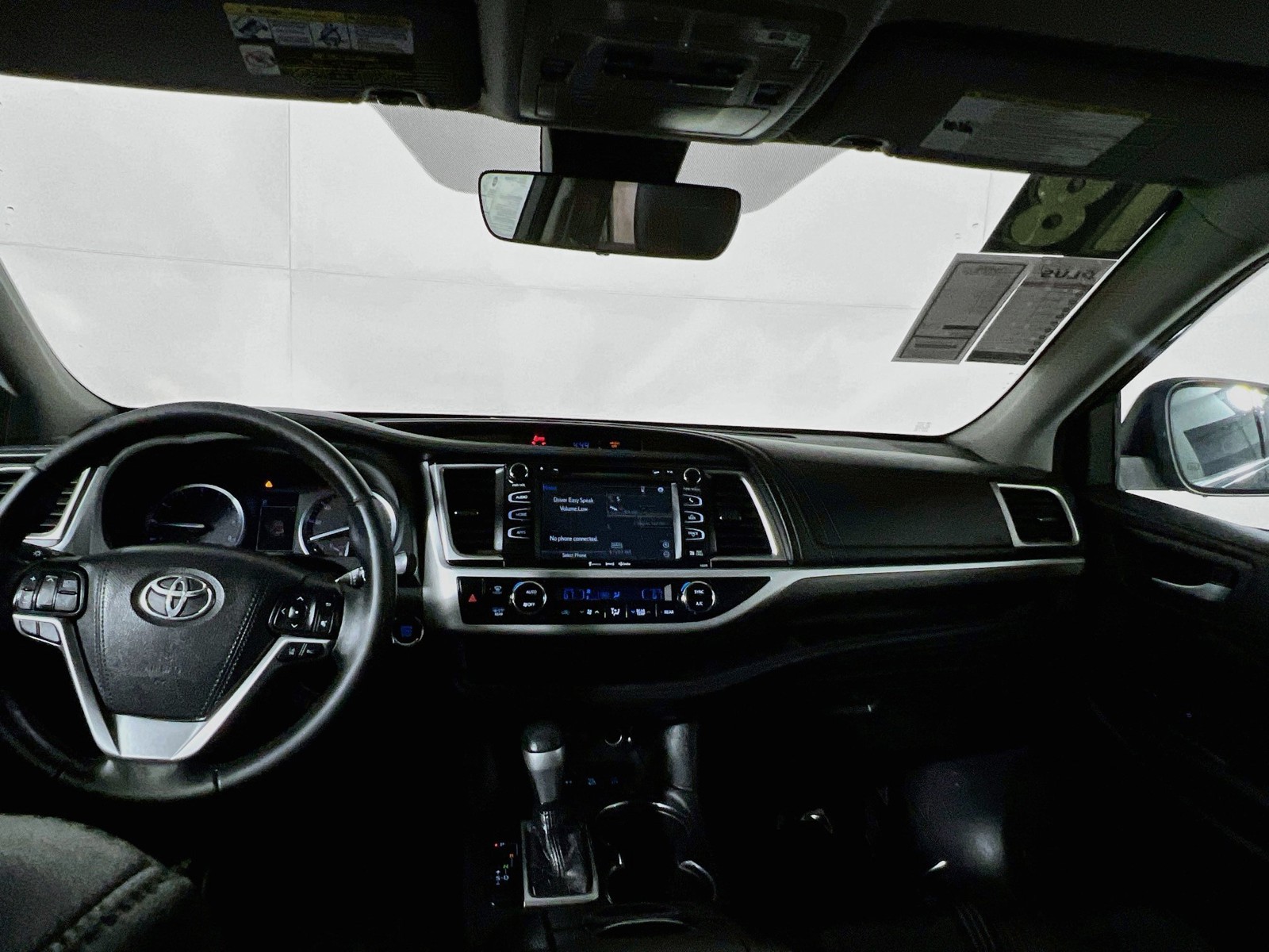 Used 2018 Black Toyota SE image 27