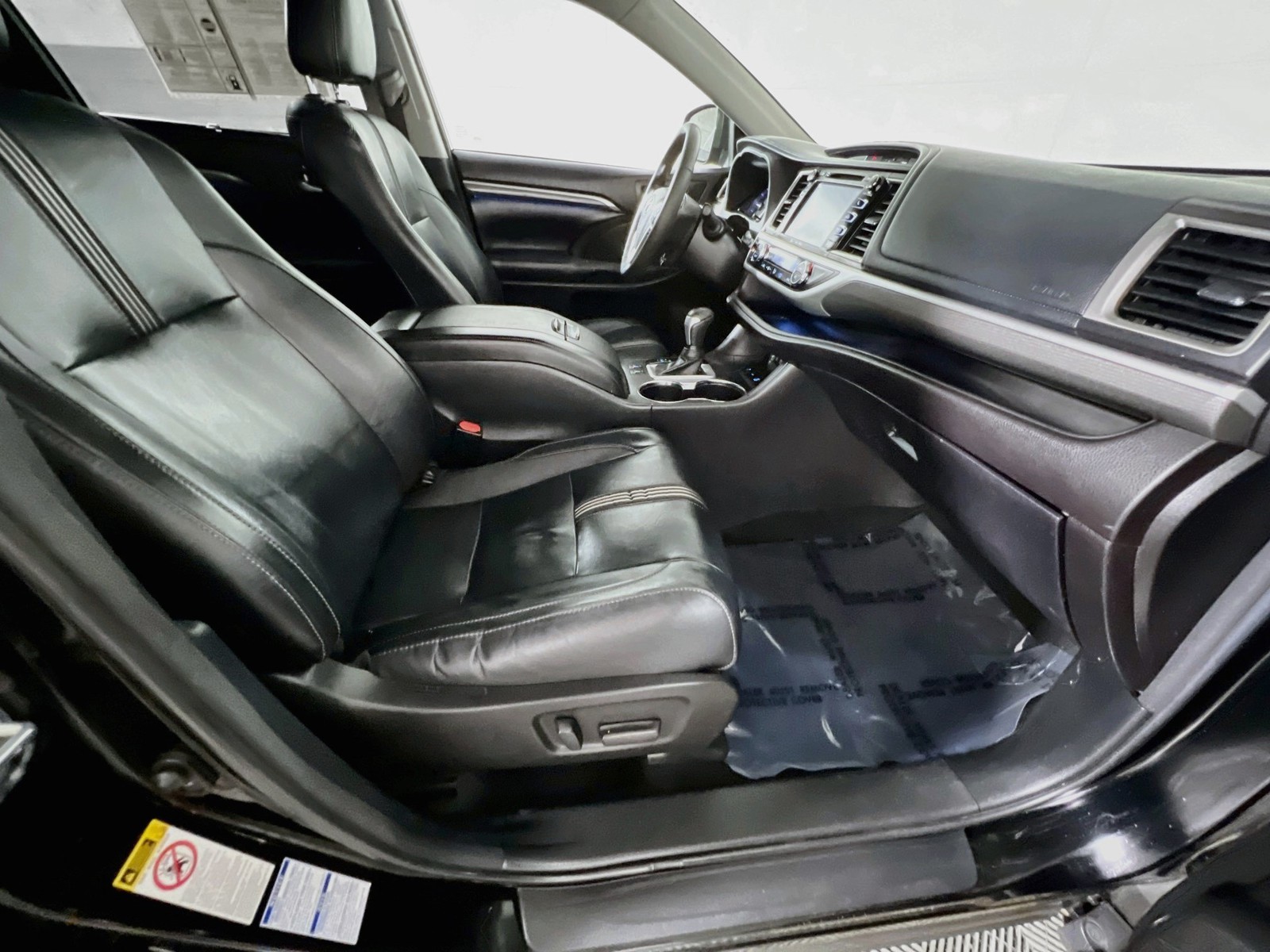 Used 2018 Black Toyota SE image 28
