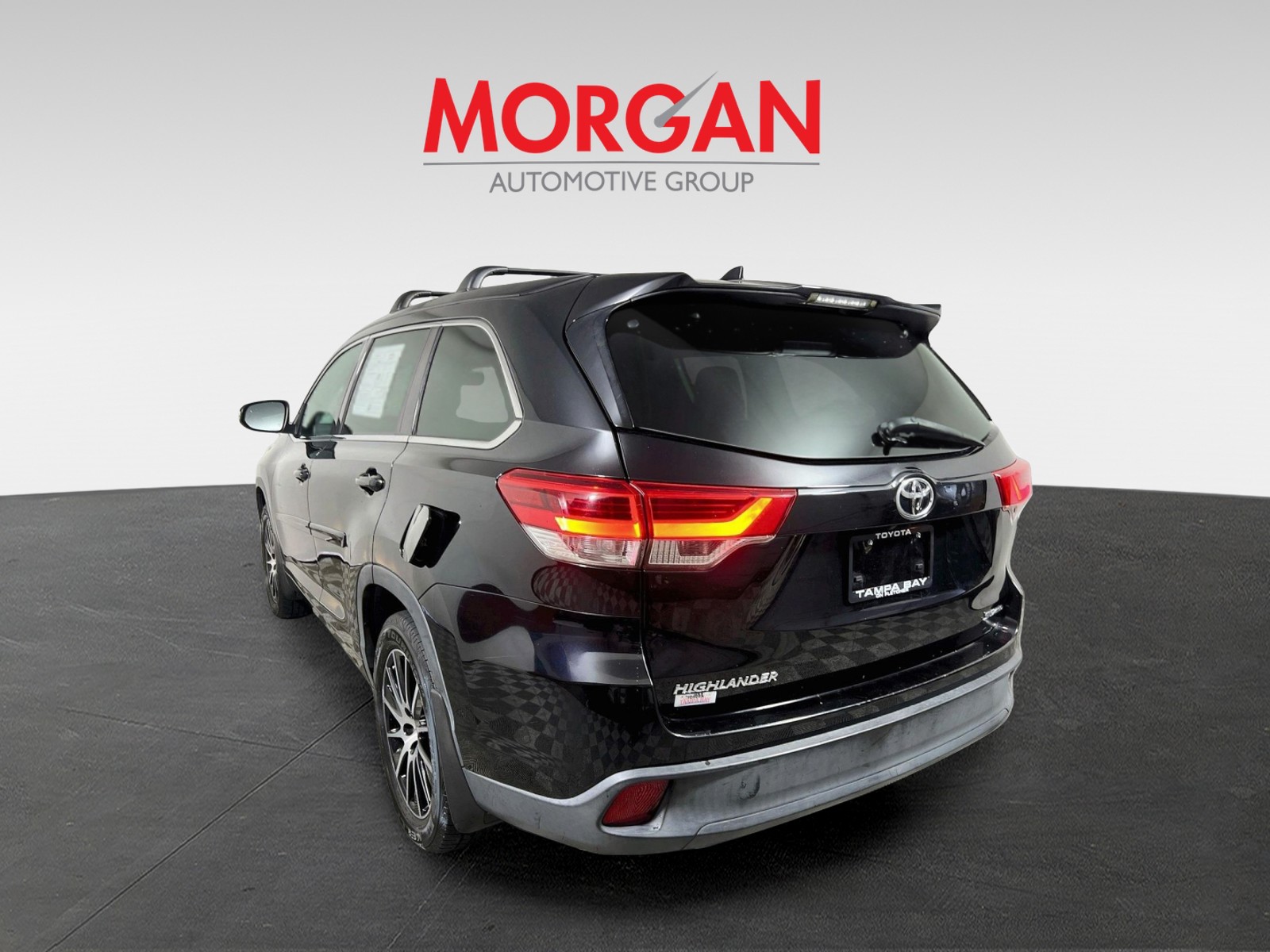 Used 2018 Black Toyota SE image 5