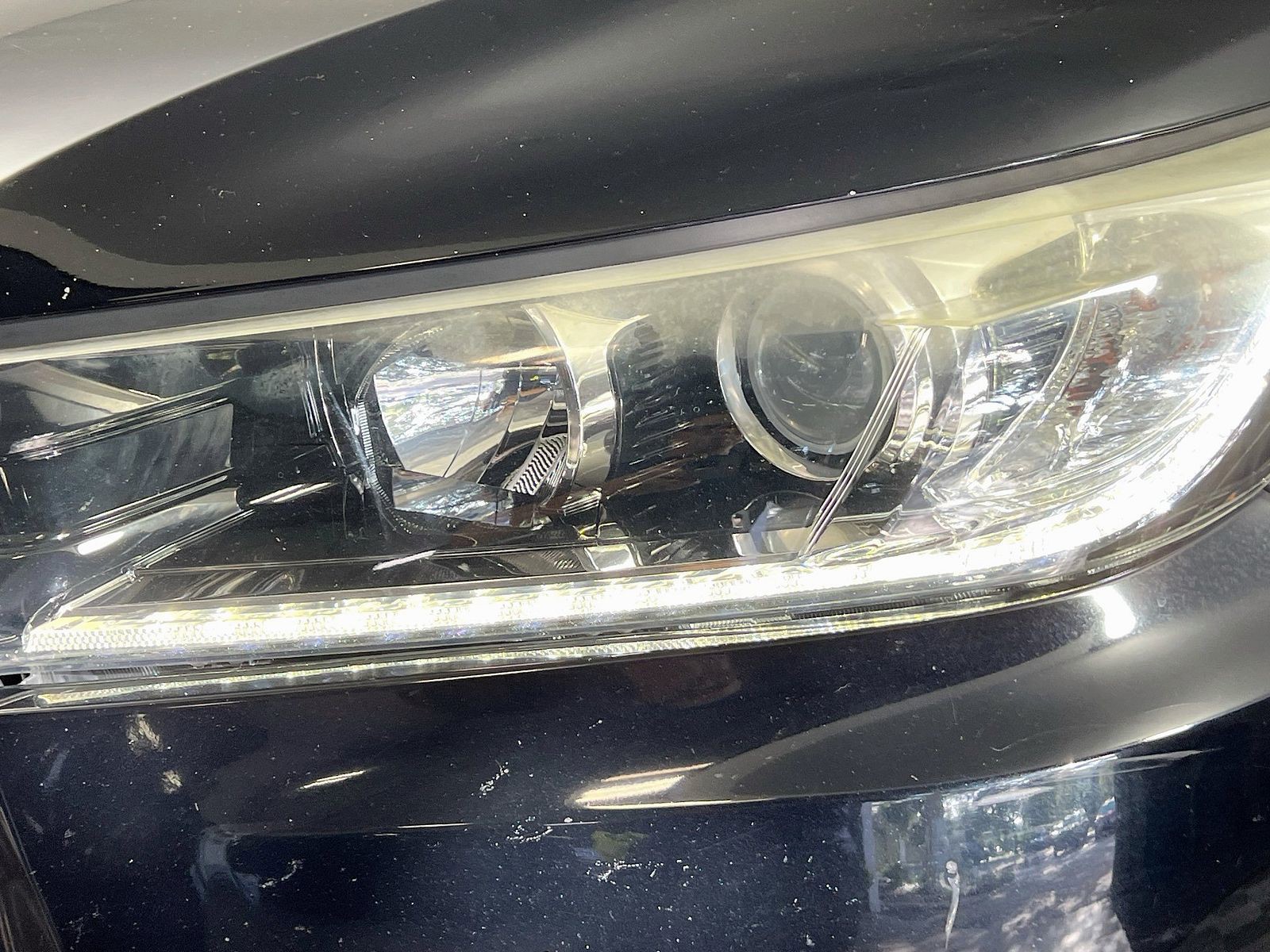 Used 2018 Black Toyota SE image 9
