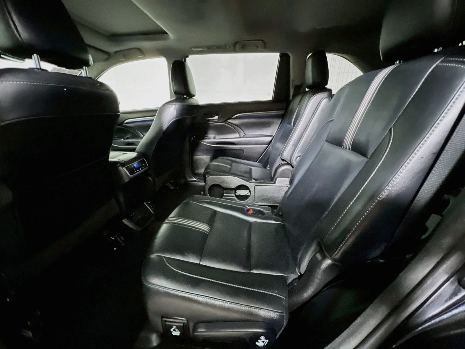 Used 2018 Black Toyota SE image 26