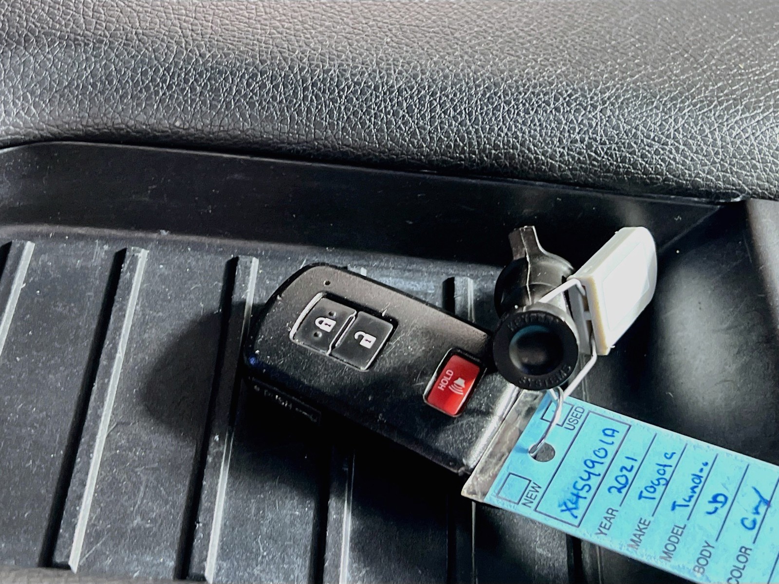 Used 2021 Gray Toyota SR5 image 33