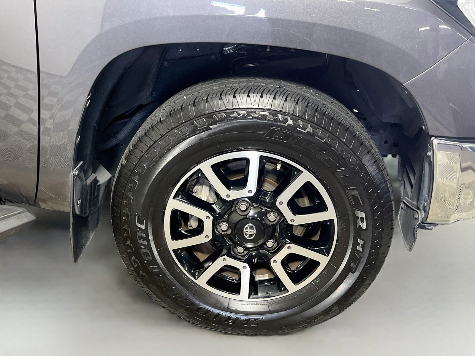 Used 2021 Gray Toyota SR5 image 11