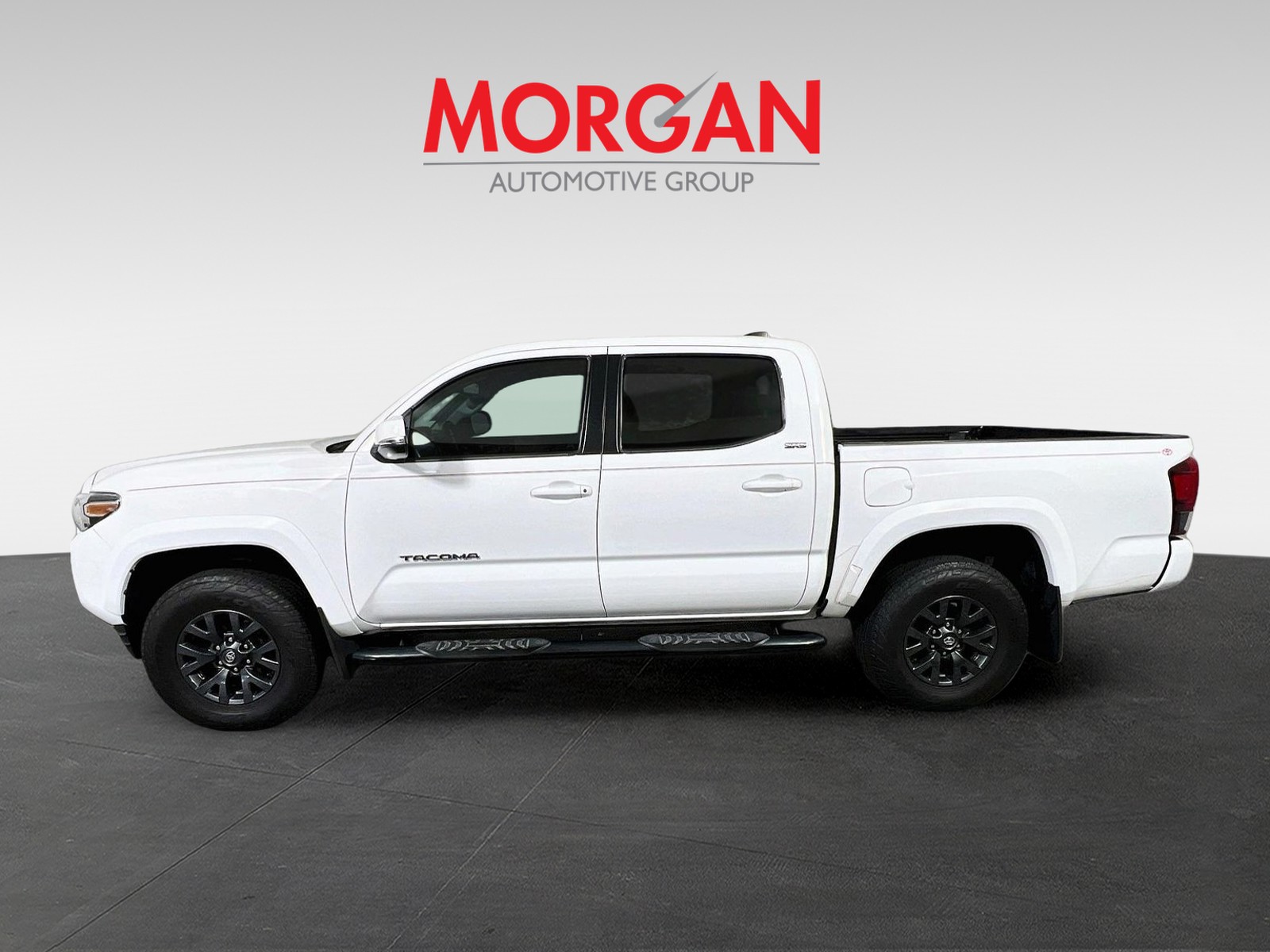 Used 2022 White Toyota SR5 image 5