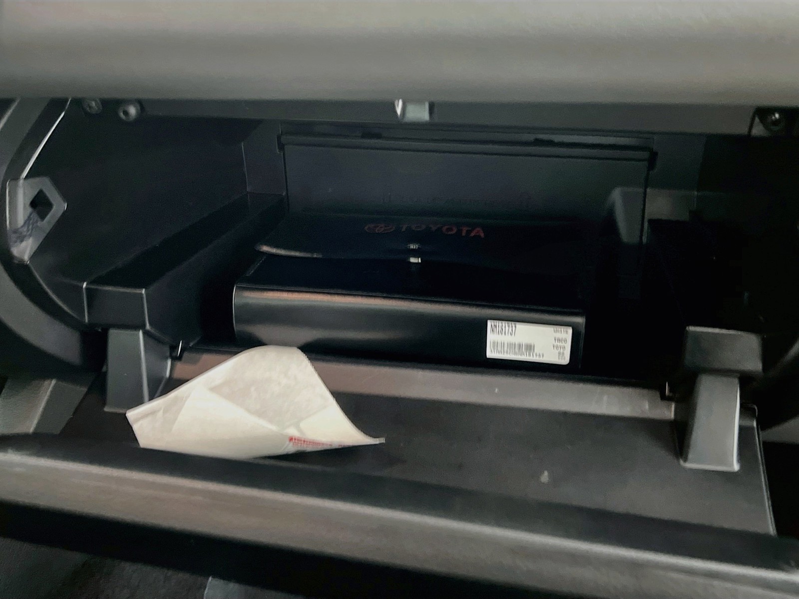 Used 2022 White Toyota SR5 image 29