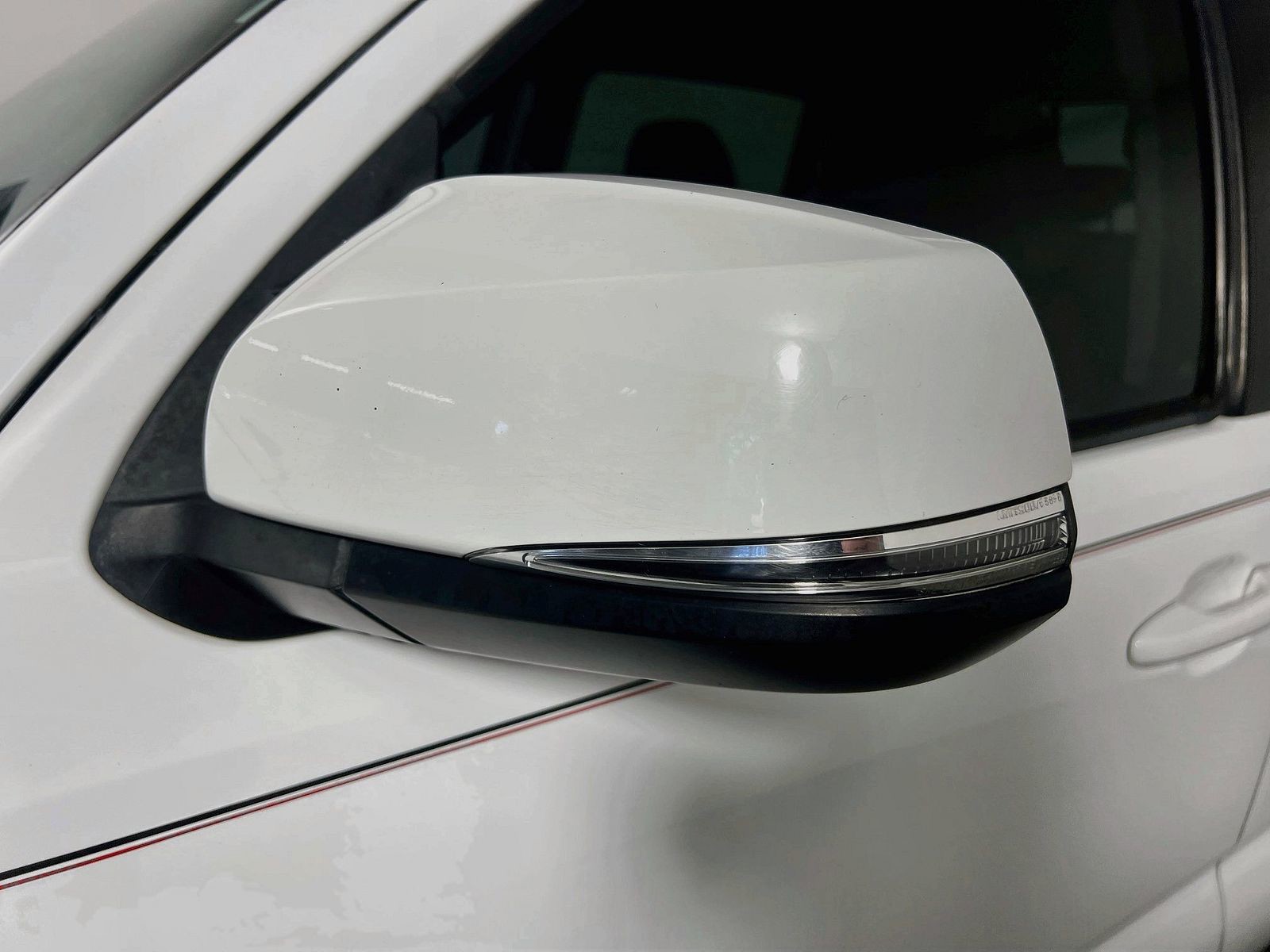 Used 2022 White Toyota SR5 image 9