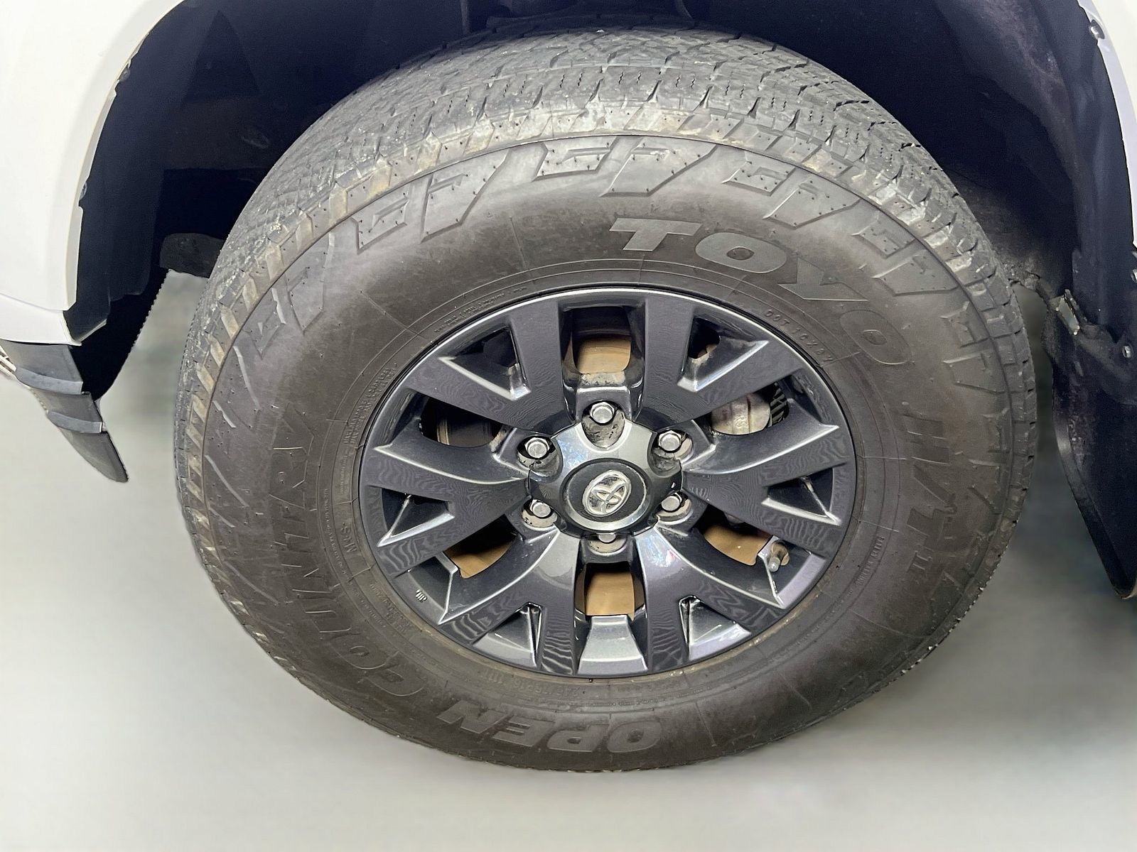 Used 2022 White Toyota SR5 image 10