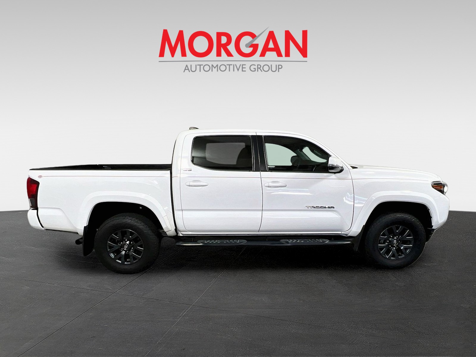Used 2022 White Toyota SR5 image 2