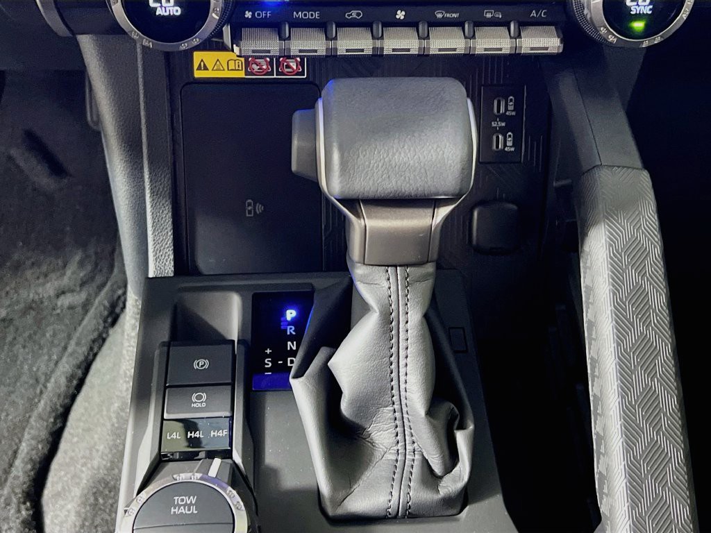 New 2026 Beige Toyota Platinum image 21