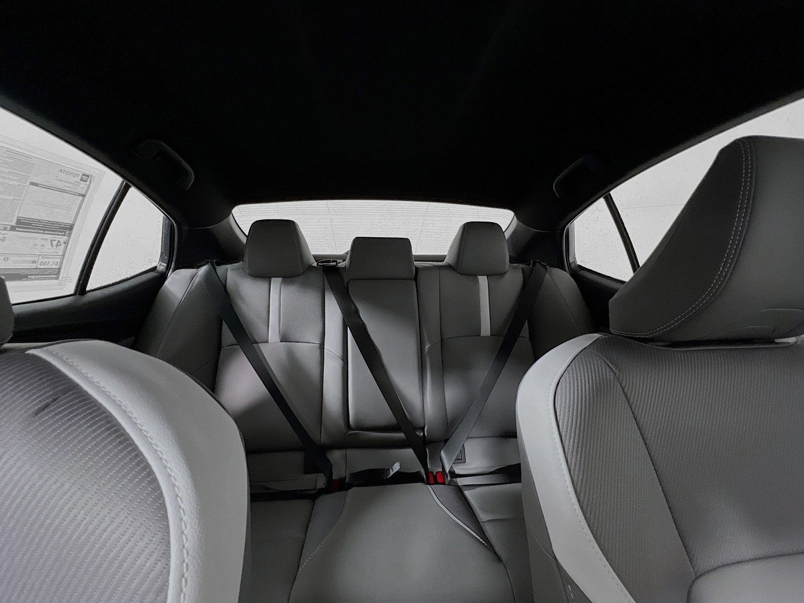 2025 Toyota Camry SE - Photo 30