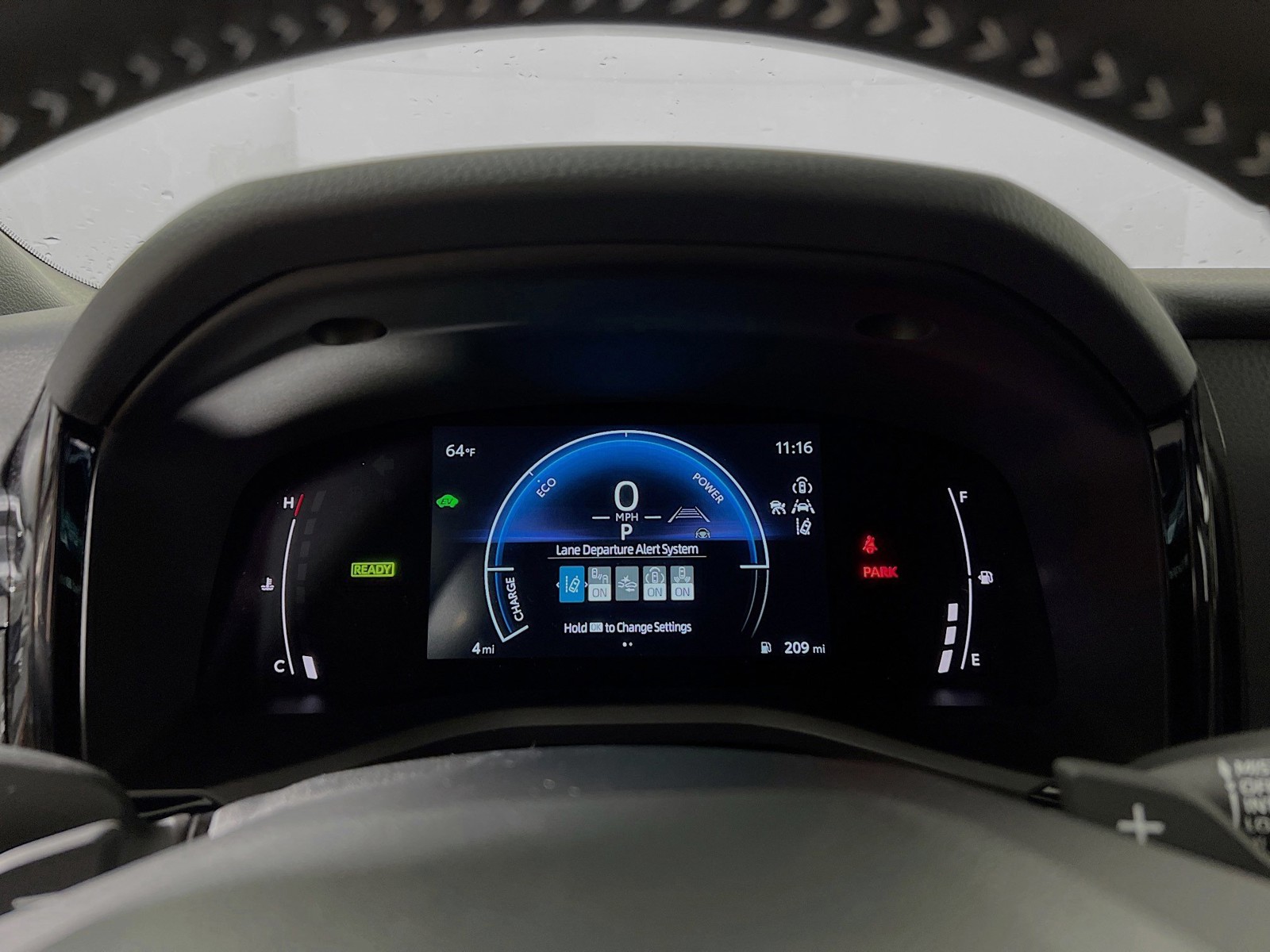 2025 Toyota Camry SE - Photo 19
