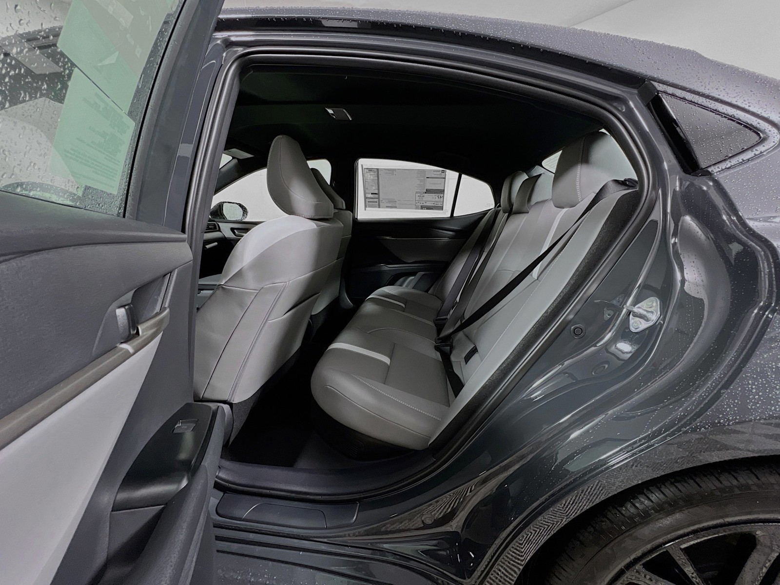 2025 Toyota Camry SE - Photo 26