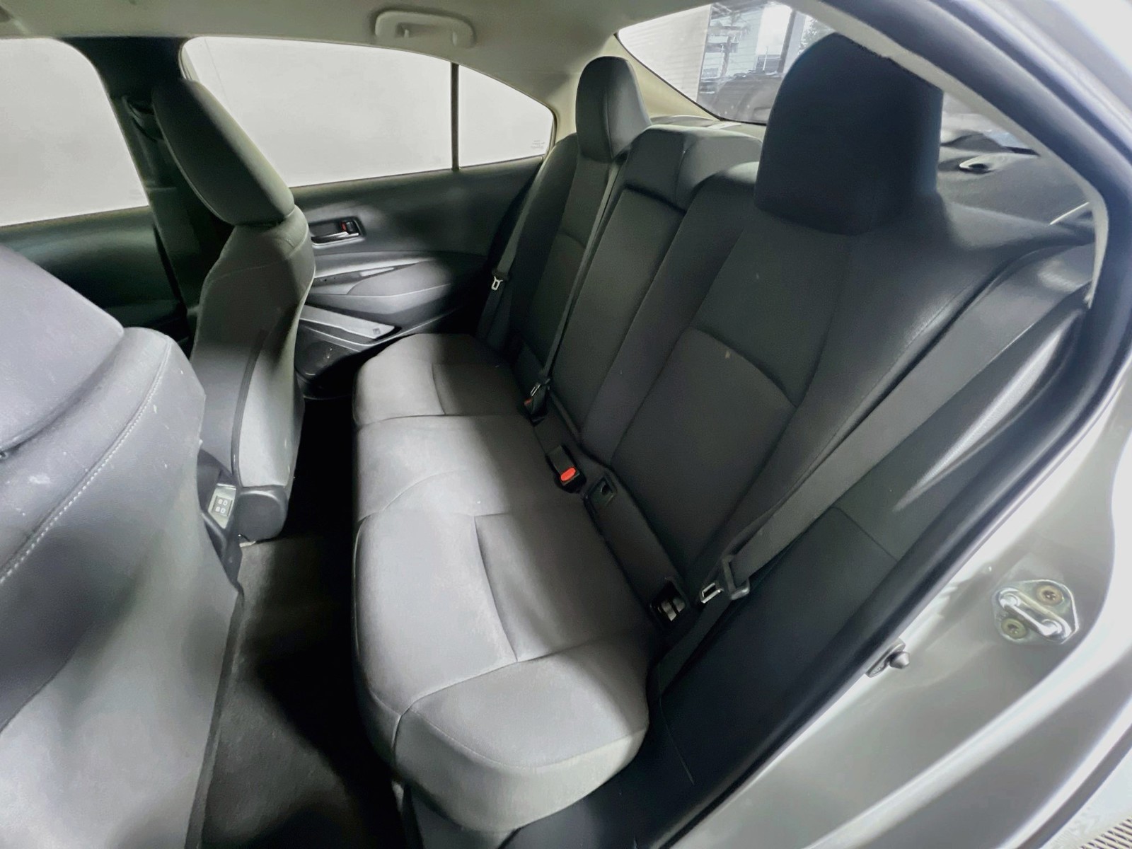 Used 2023 Silver Toyota LE image 27