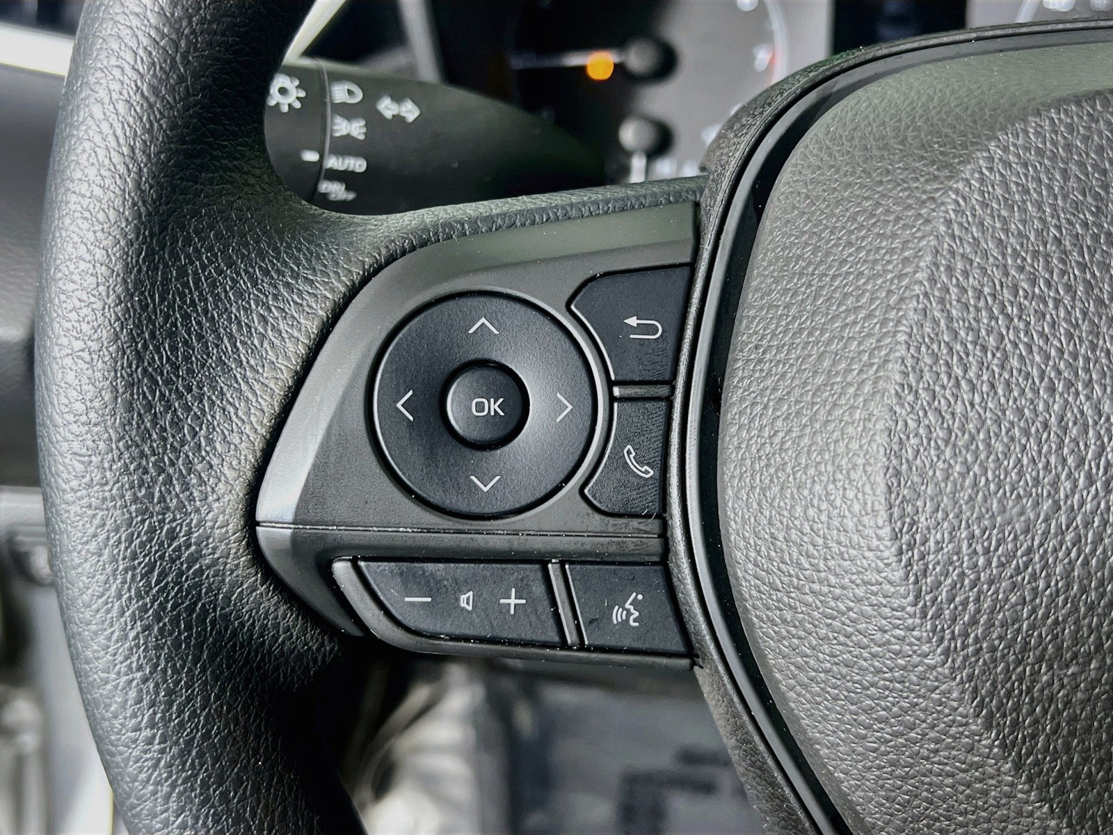 Used 2023 Silver Toyota LE image 17
