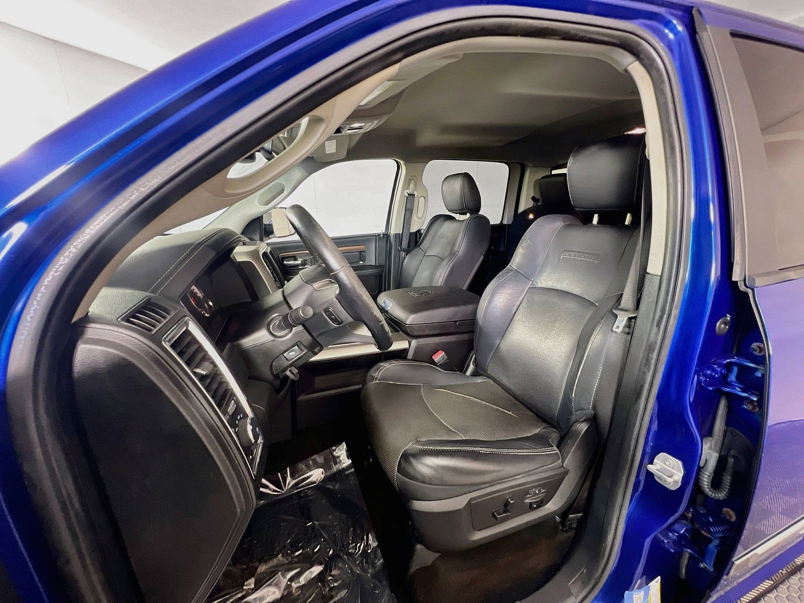 Used 2014 Blue Ram Laramie image 10