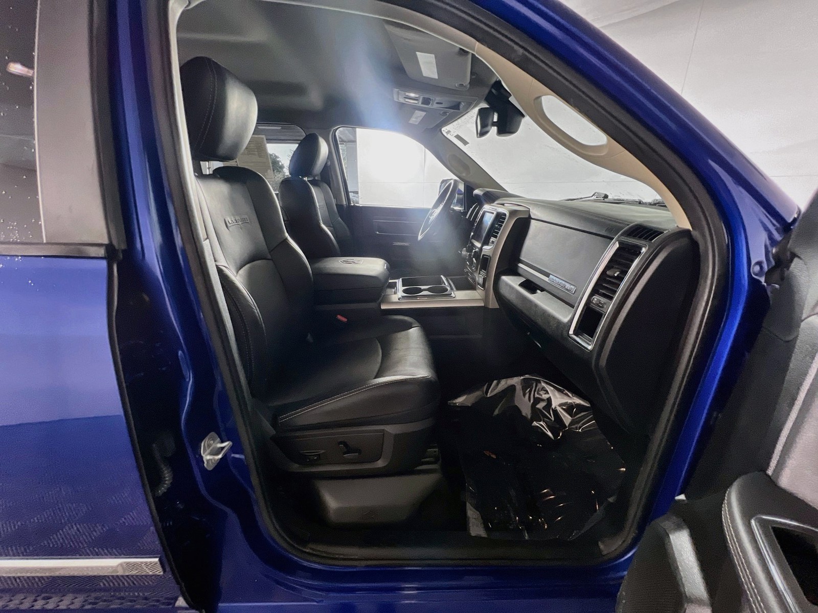 Used 2014 Blue Ram Laramie image 30