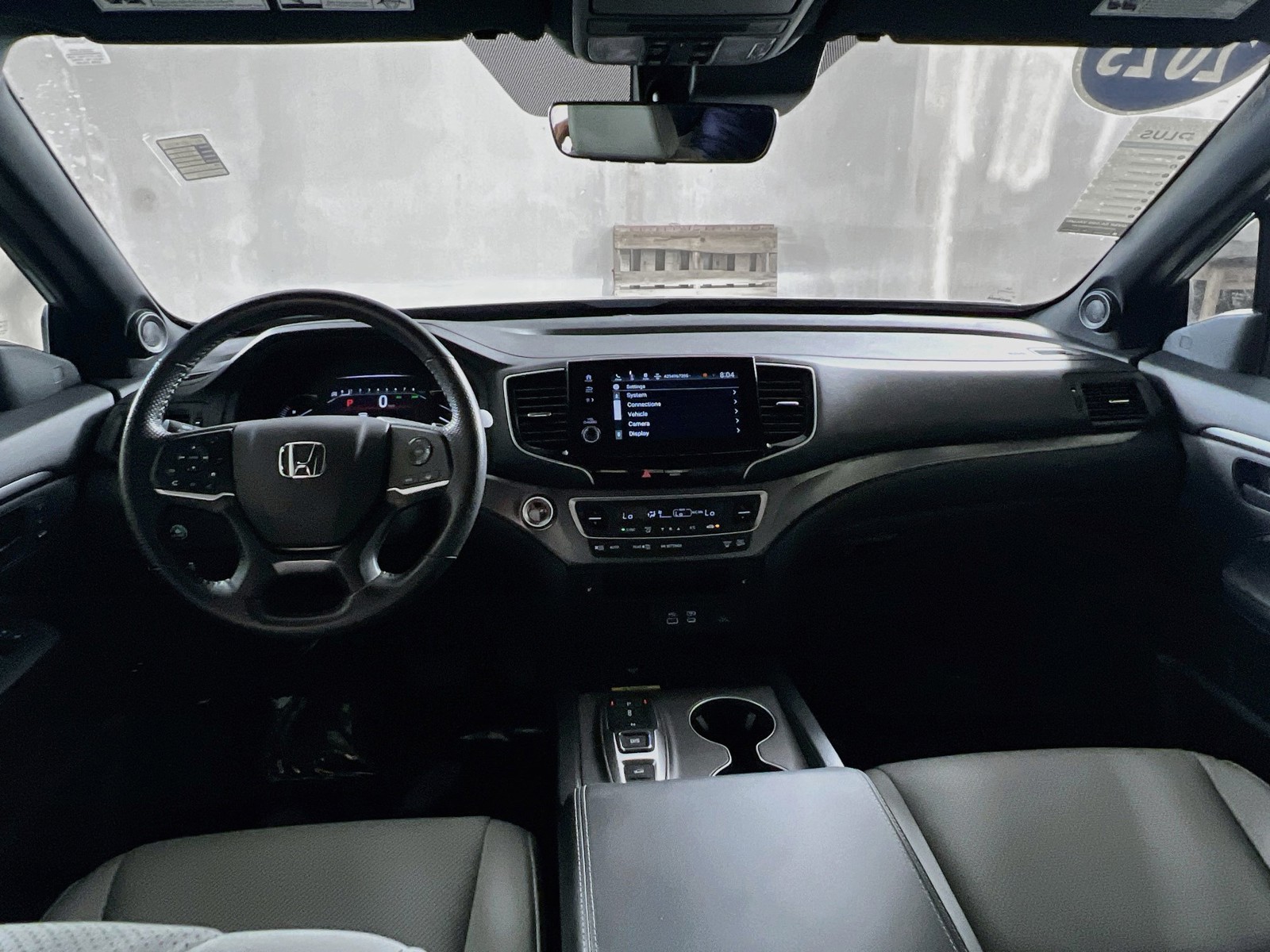Used 2025 Silver Honda EX-L image 28