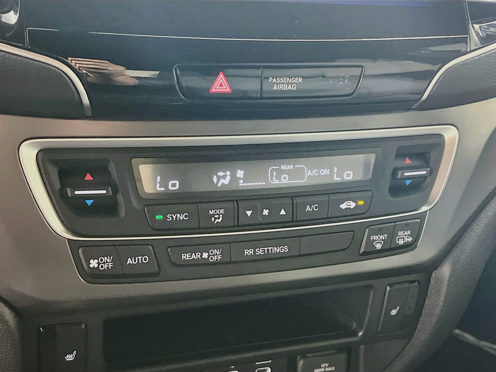 Used 2025 Silver Honda EX-L image 23