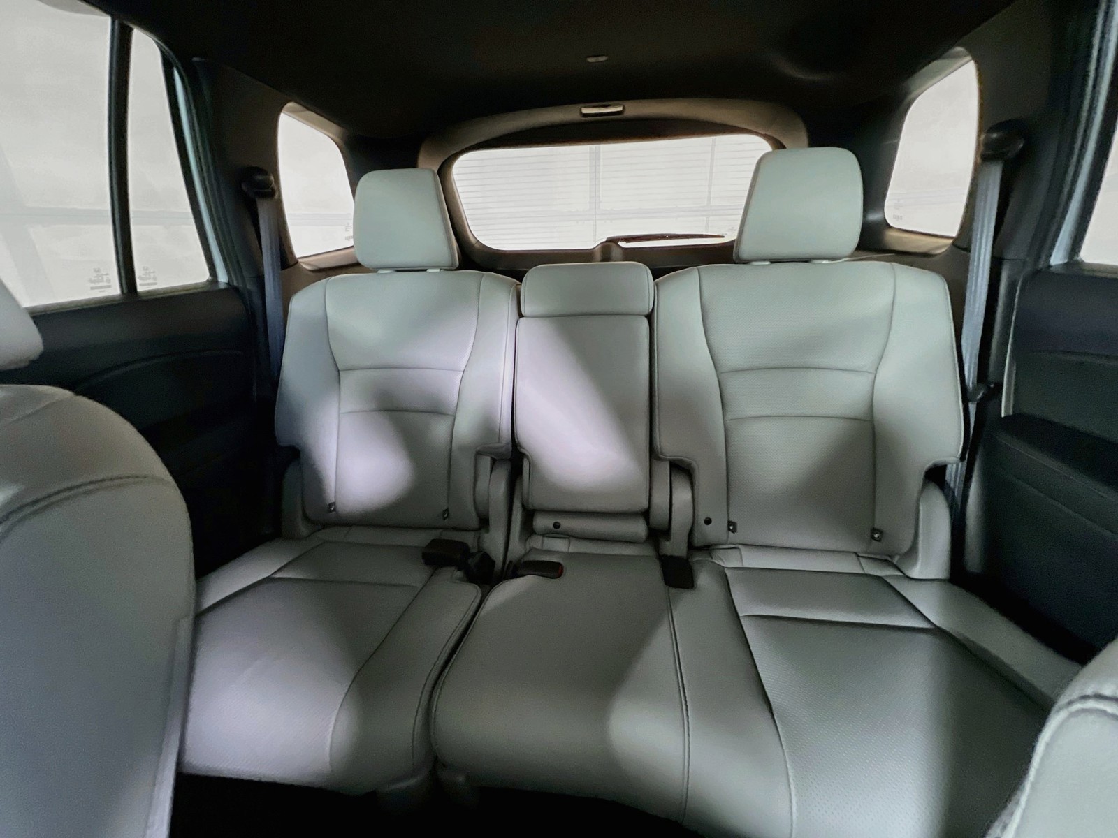 Used 2025 Silver Honda EX-L image 26