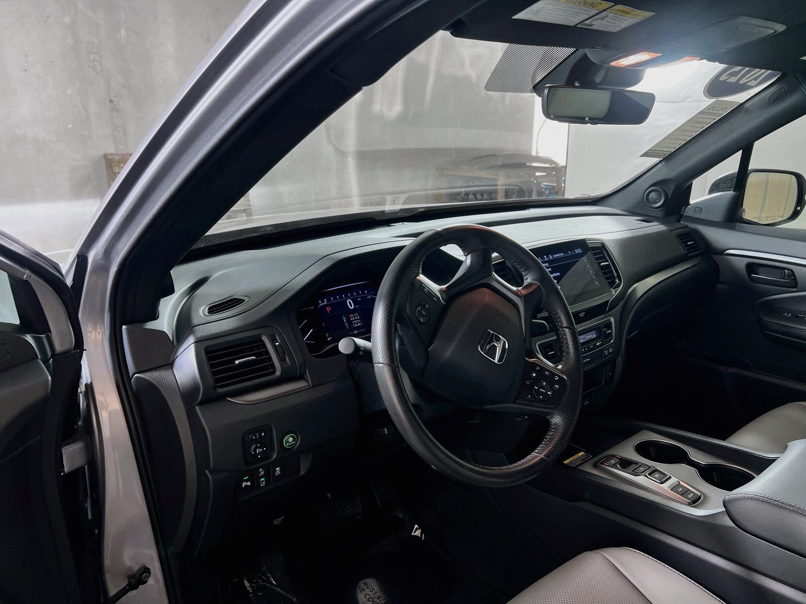 Used 2025 Silver Honda EX-L image 11