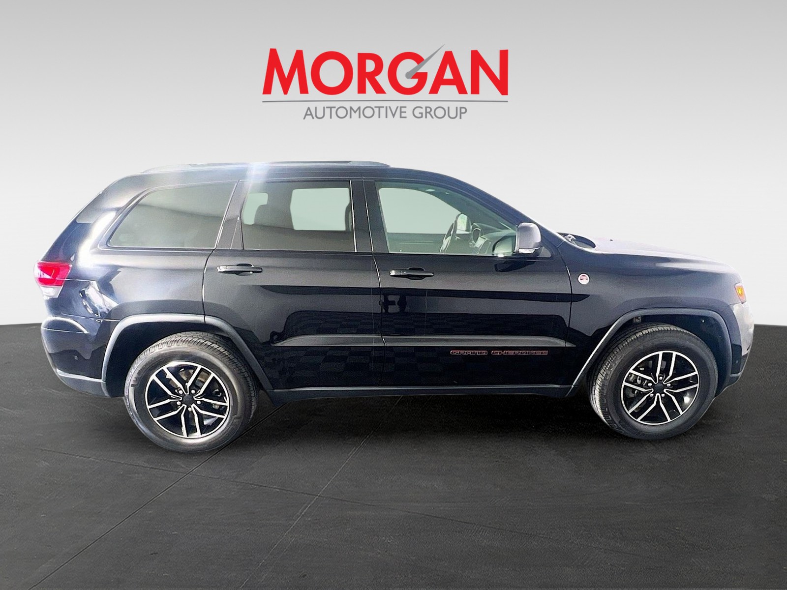 Used 2020 Black Jeep Trailhawk image 9