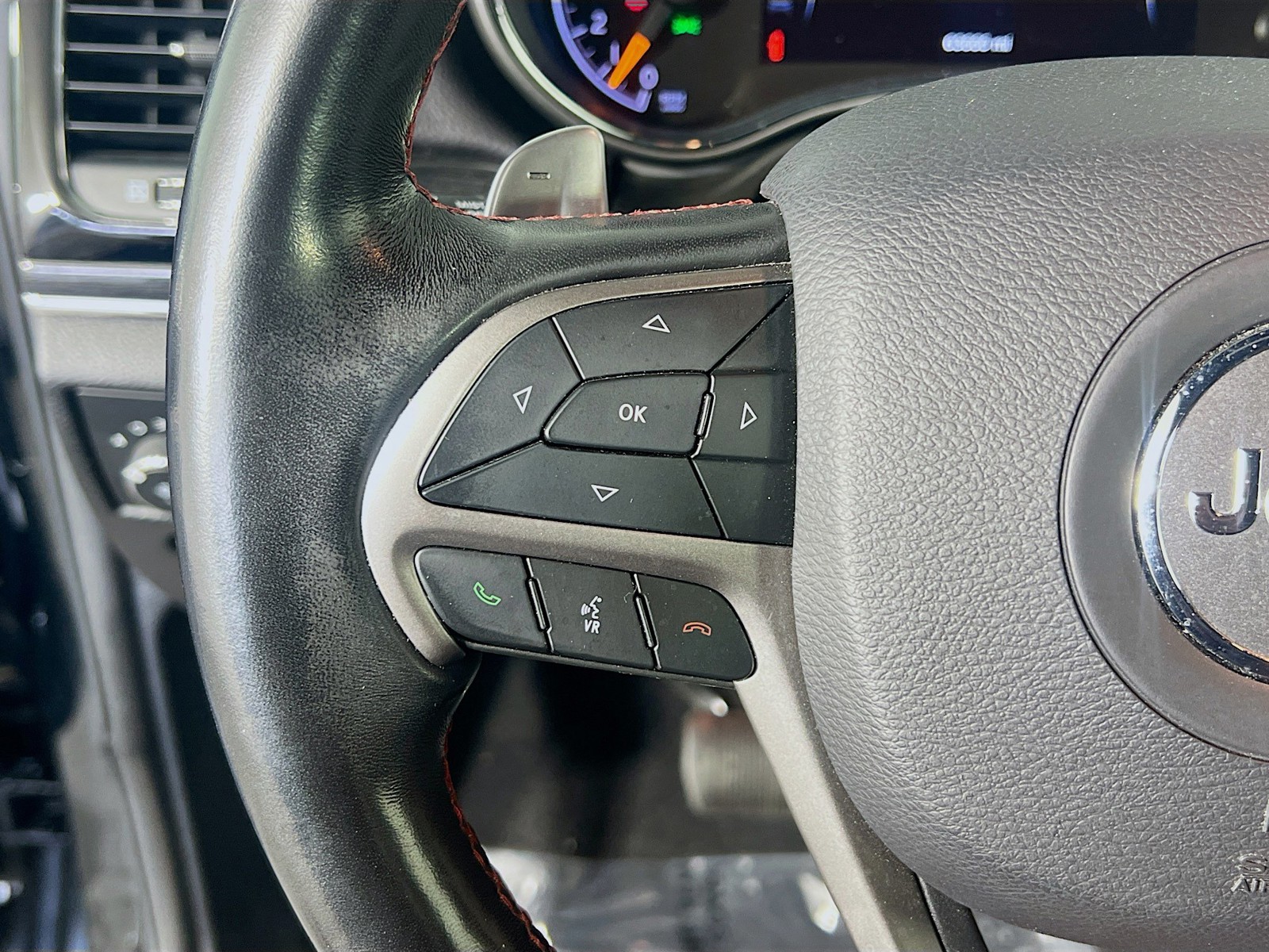Used 2020 Black Jeep Trailhawk image 17