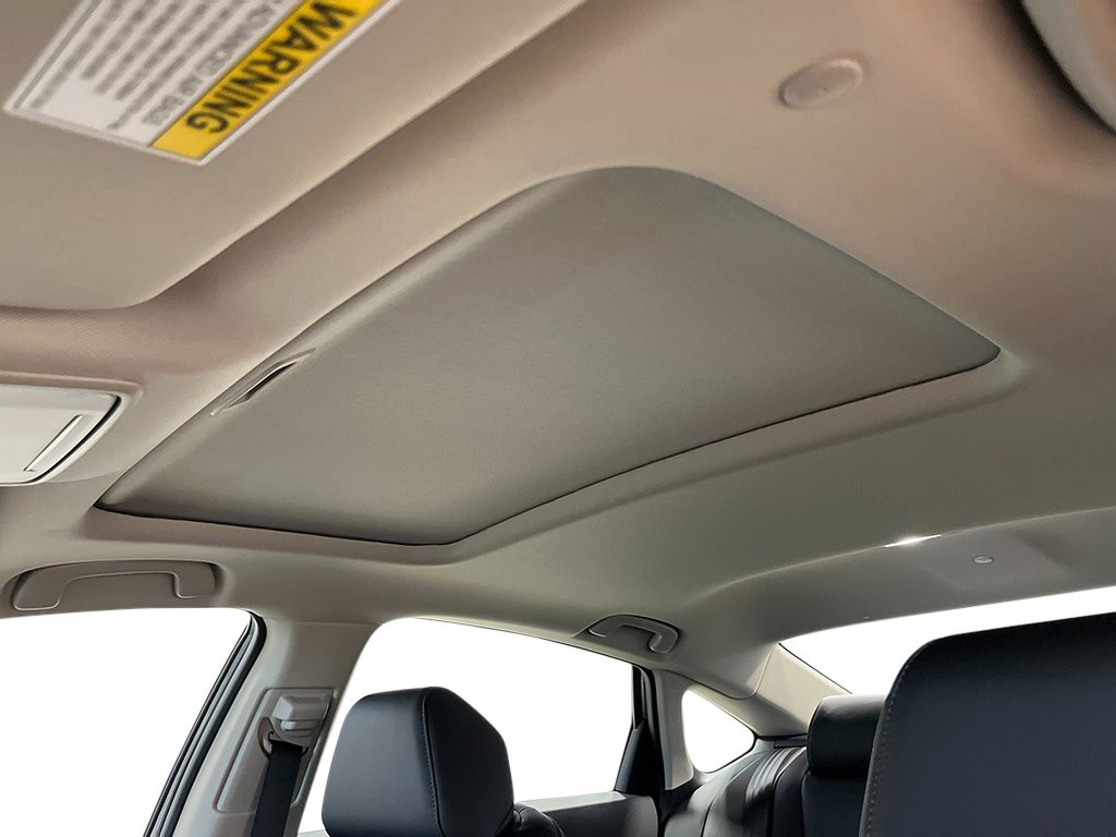 New 2026 Platinum White Pearl Honda Touring image 22