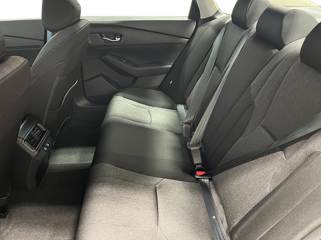 New 2026 Meteorite Gray Metallic Honda SE image 23