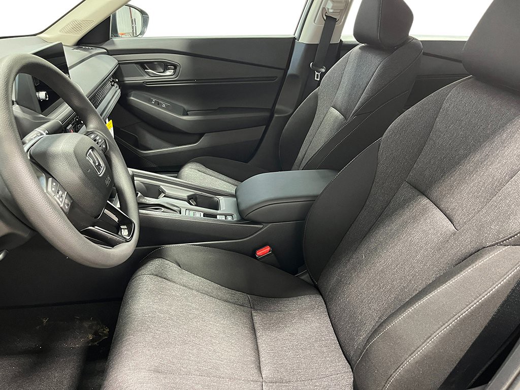 New 2026 Meteorite Gray Metallic Honda SE image 11