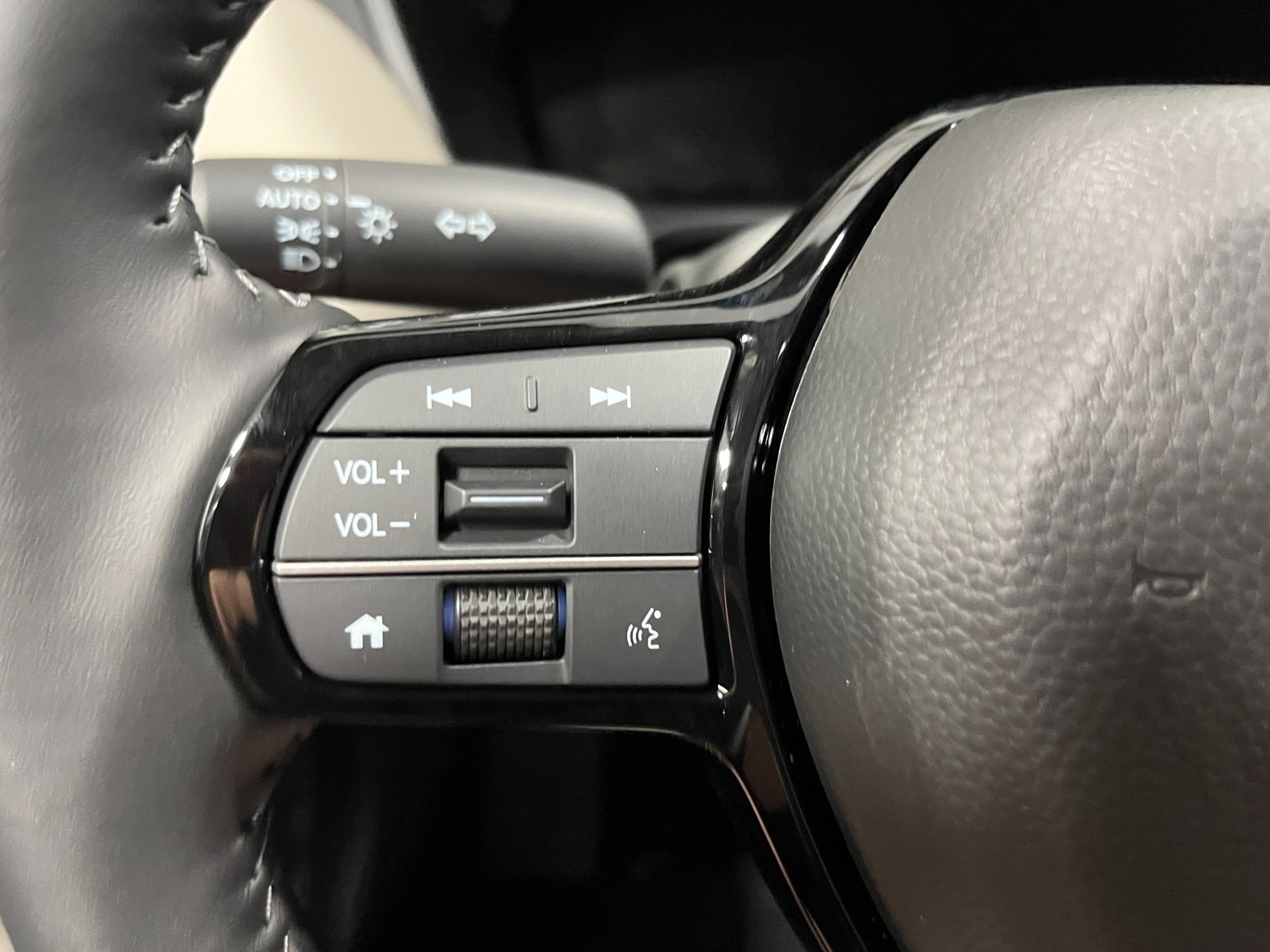New 2027 Platinum White Pearl Honda EX-L image 14
