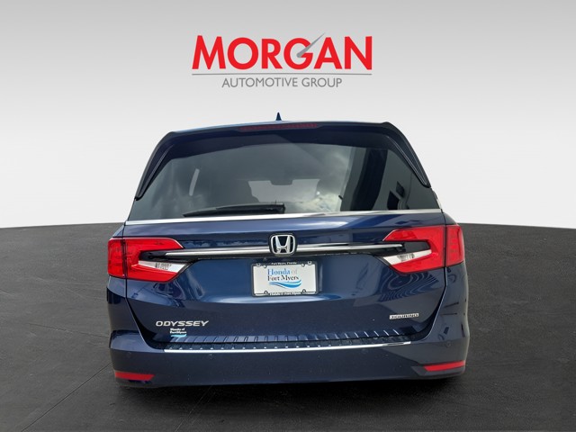 Used 2021 Obsidian Blue Pearl Honda Touring image 5