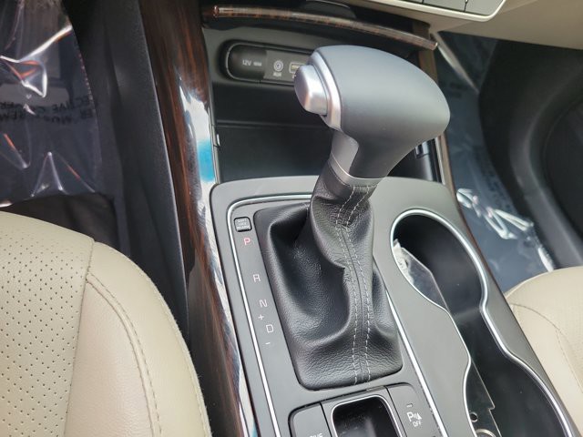 Used 2020 Ebony Black Kia EX V6 image 31