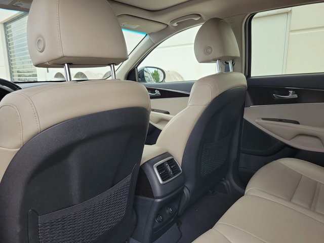 Used 2020 Ebony Black Kia EX V6 image 16