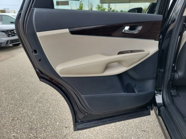 Used 2020 Ebony Black Kia EX V6 image 15