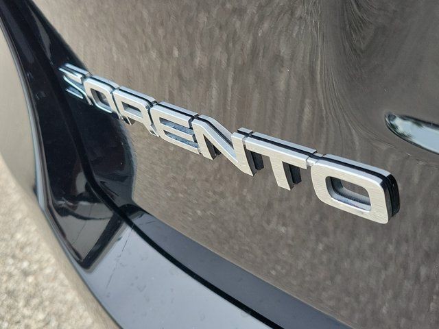 Used 2020 Ebony Black Kia EX V6 image 9