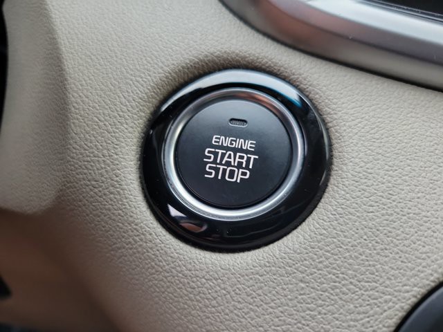 Used 2020 Ebony Black Kia EX V6 image 32
