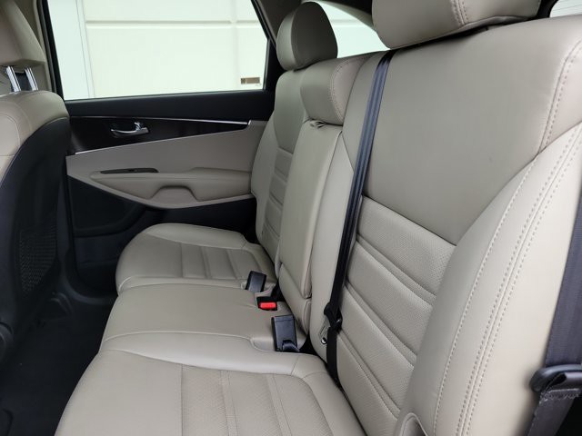 Used 2020 Ebony Black Kia EX V6 image 18
