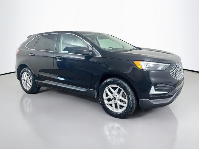 Used 2024 Agate Black Metallic Ford SEL image 24