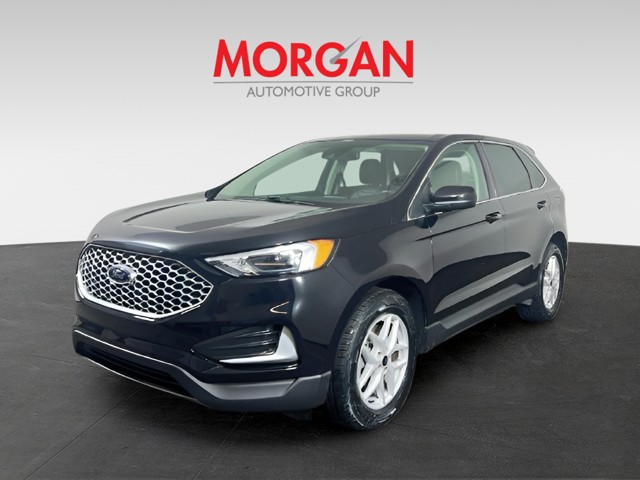 Used 2024 Agate Black Metallic Ford SEL image 5